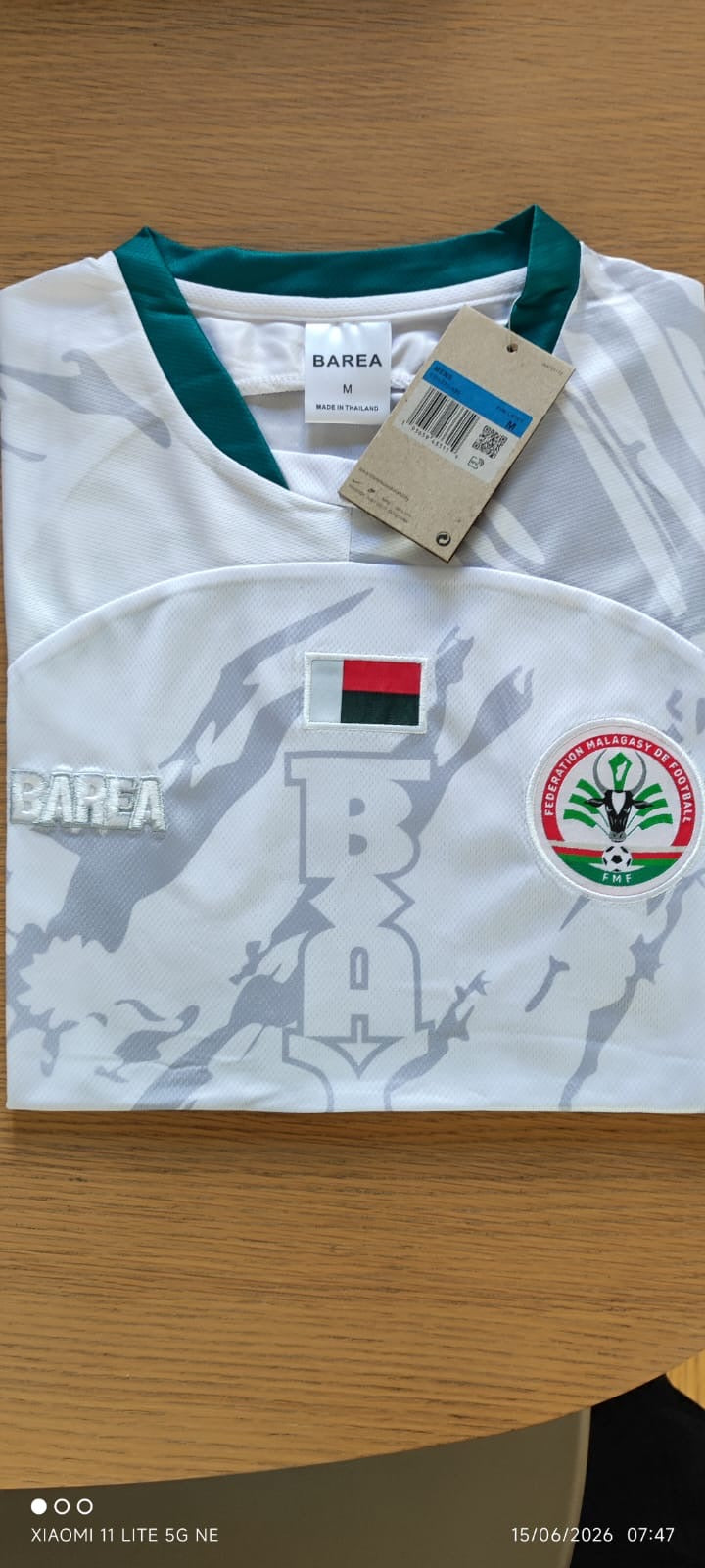 Maillot Madagascar blanc Barea neuf avec étiquette, reçu par un client