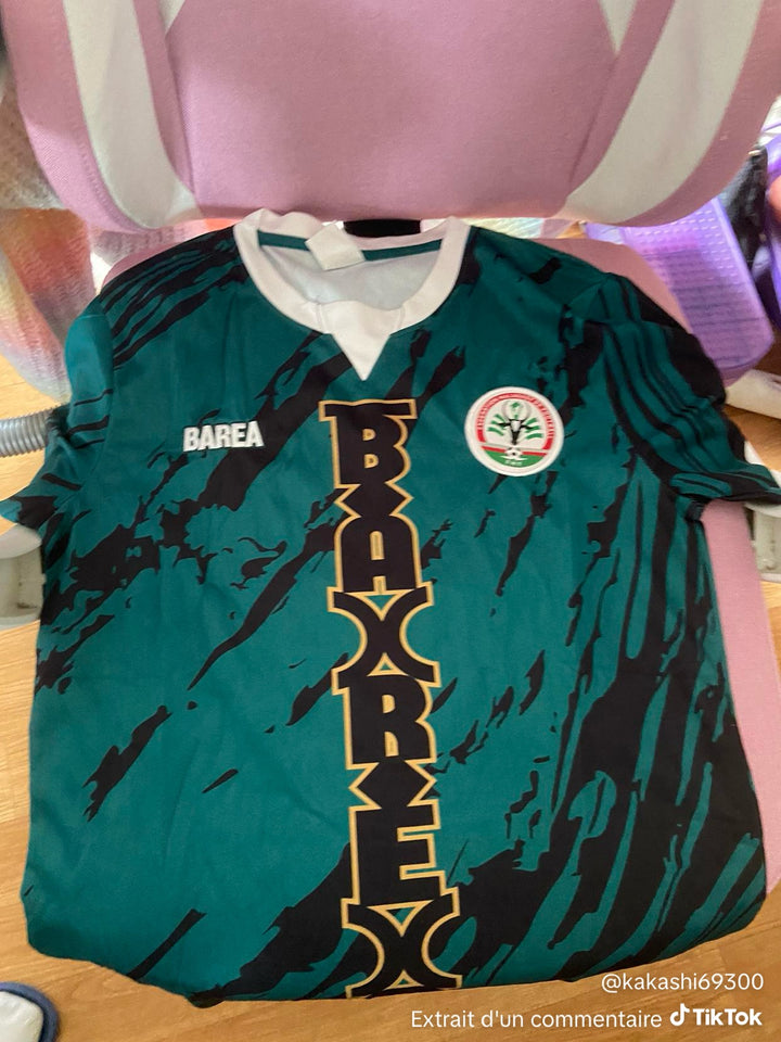 Maillot Madagascar vert Barea reçu par un client