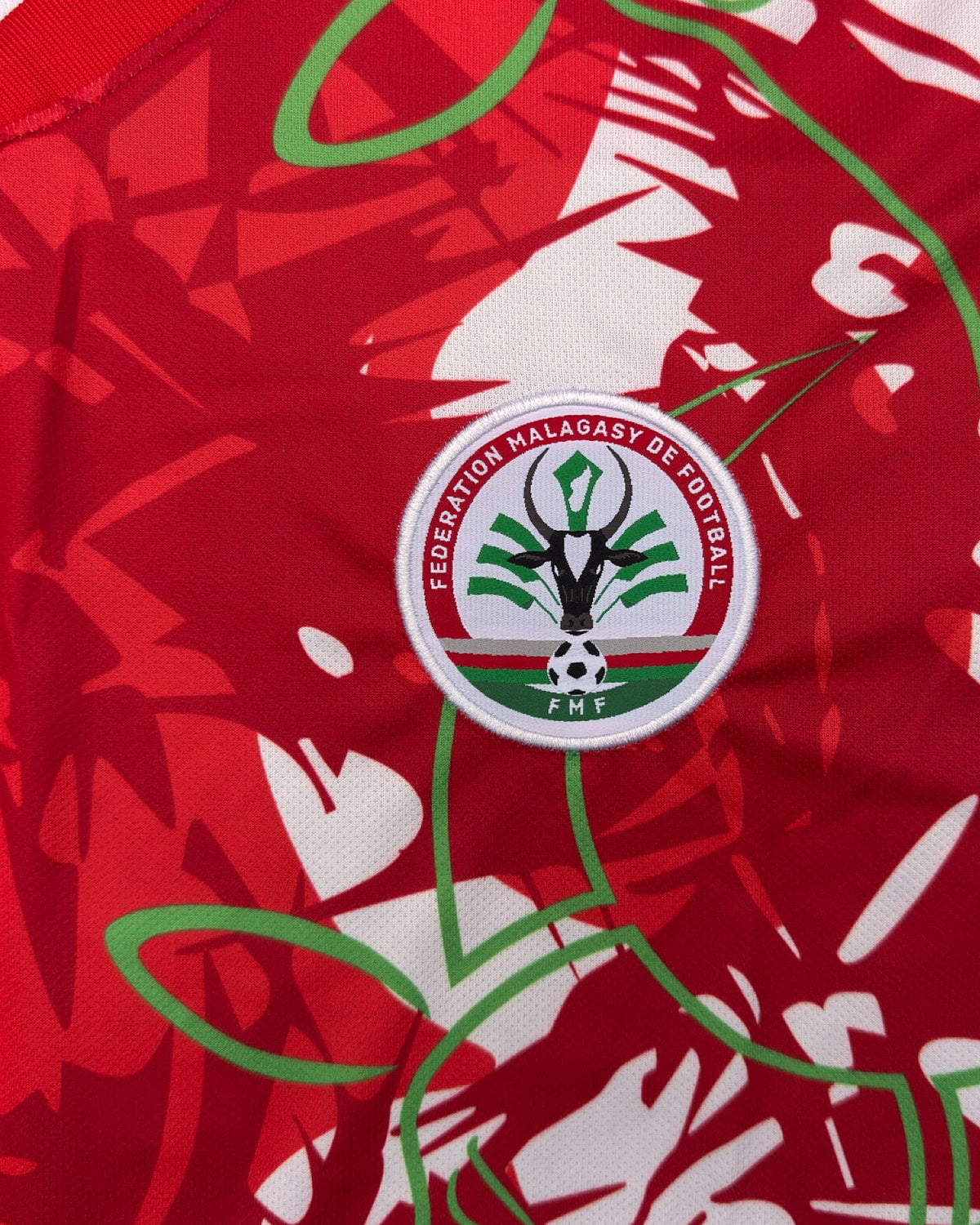 Maillot Madagascar Umbro 2025/26 domicile – écusson de la Fédération Malagasy de Football